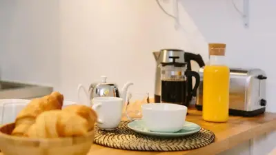 Plateau bouilloire dans l'établissement Studio petit LU