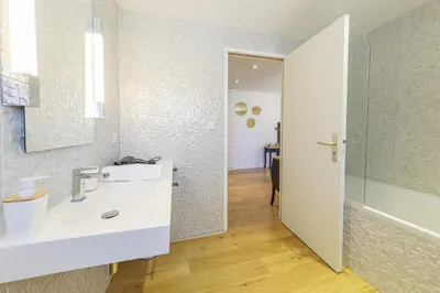 Salle de bains dans l'établissement Suite Junior Layon - Maison Bossoreil