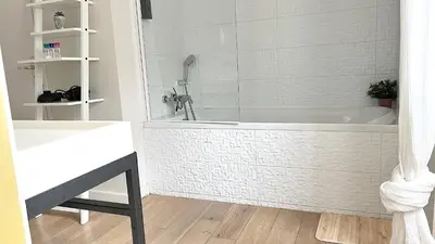 Salle de bains dans l'établissement Chambre Crémant - Maison Bossoreil
