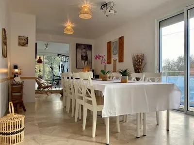 Plan de l'établissement Maison spacieuse avec fitness, massage sur demande et jardin privatif, proche Nantes et Pornic - FR-1-306-1231