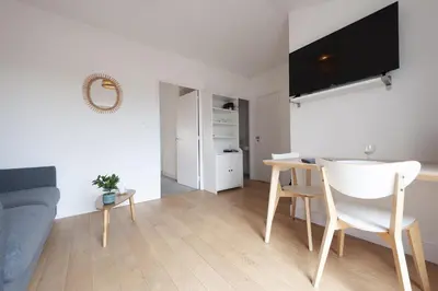 Télévision ou salle de divertissement dans l'établissement petit Gîte T2 des balcons d'Ancenis