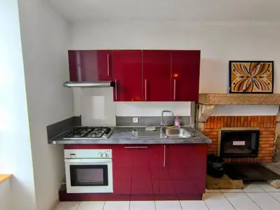 Cuisine ou kitchenette dans l'établissement Gite Spacieux 4 personnes - 5km du Parc