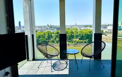 Balcon ou terrasse dans l'établissement Appartement standing Vue panoramique sur Nantes
