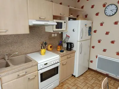Cuisine ou kitchenette dans l'établissement Maison de vacances à Notre-Dame-de-Monts - 6 personnes - Animaux admis - FR-1-540-169