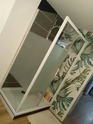 Salle de bains dans l'établissement Le Cocon Familial - Dormir Comme A La Maison -