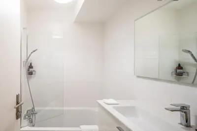 Salle de bains dans l'établissement Sérénité - 2 chambres - Calme et Verdure