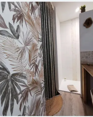 Salle de bains dans l'établissement Au Poème du Chêne, Logement indépendant, Calme, Parking gratuit