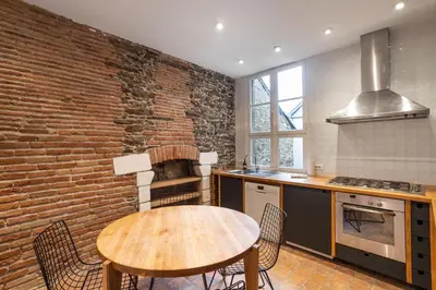 Cuisine ou kitchenette dans l'établissement Le Cambronne - en Bail Mobilité