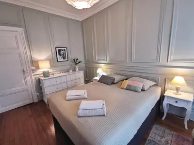 Un ou plusieurs lits dans un hébergement de l'établissement Le Royal Couëdic - Les Maisons de Madeleine