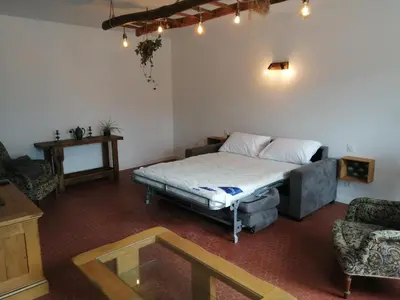 Coin salon dans l'établissement Chez Henri