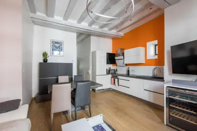 Cuisine ou kitchenette dans l'établissement Angers Hyper Centre - Rue St Laud, 2min Ralliement