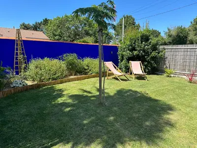 Jardin de l'établissement Maisonnette confortable à Pornic