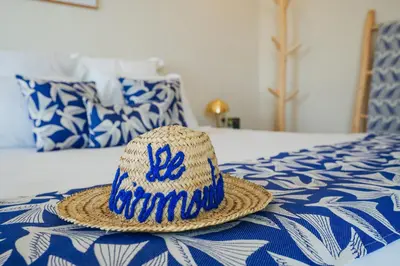 Un ou plusieurs lits dans un hébergement de l'établissement Hôtel Le Noirmoutier