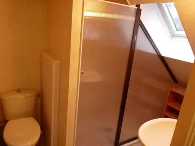 Salle de bains dans l'établissement Charmante maison en campagne