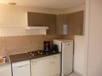 Cuisine ou kitchenette dans l'établissement Charmante maison en campagne