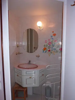 Salle de bains dans l'établissement Chambres d'hôtes de La Templerie-Moulin