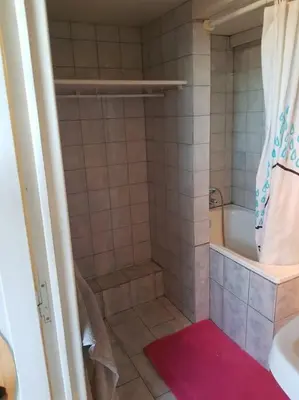 Salle de bains dans l'établissement Petit studio la madeleine