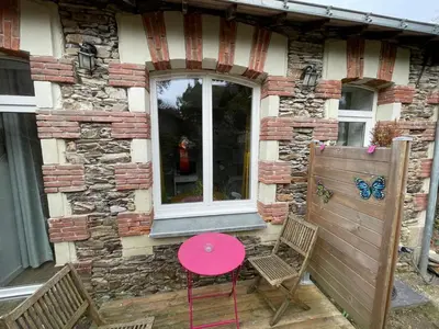 Terrasse ou espace extérieur de l'établissement Maison indépendante cosy avec terrasse privée - La Laiterie