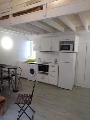 Cuisine ou kitchenette dans l'établissement Studio proche cathédrale