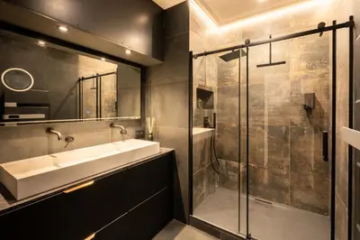 Salle de bains dans l'établissement Le Passage Royal - Les Maisons de Madeleine