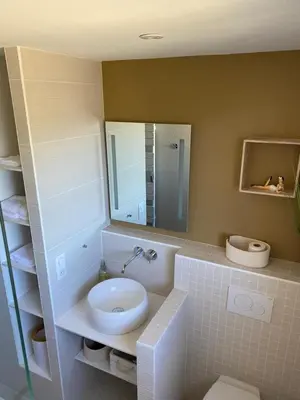 Salle de bains dans l'établissement Face à la mer, bel appartement