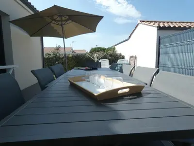 Coin salon dans l'établissement Maison moderne à Notre-Dame-de-Monts, 3 chambres, proche plage - FR-1-540-150