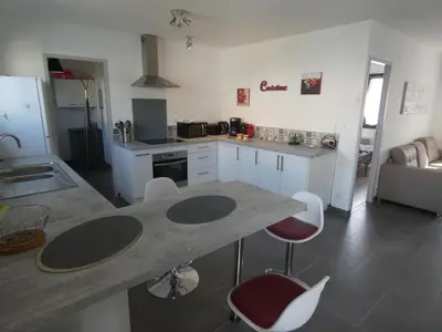 Cuisine ou kitchenette dans l'établissement Maison moderne à Notre-Dame-de-Monts, 3 chambres, proche plage - FR-1-540-150