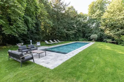 Piscine de l'établissement VILLA MEGUINELLE ou située à proximité