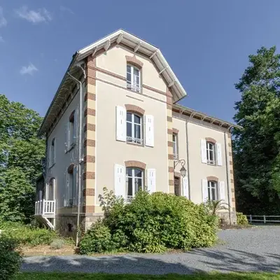 VILLA MEGUINELLE