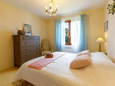 Un ou plusieurs lits dans un hébergement de l'établissement Holiday Home Le Predaire by Interhome