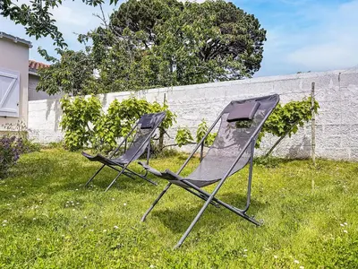 Jardin de l'établissement Holiday Home Les Albatros by Interhome