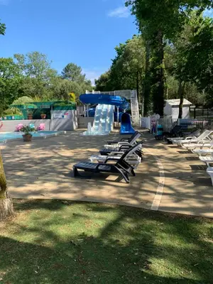 Piscine de l'établissement Mobilhome 3 chambres tout confort, proche de la plage ou située à proximité