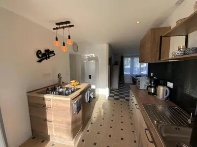 Cuisine ou kitchenette dans l'établissement Gite de Tréguilly 4 chambres