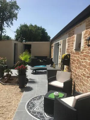 Jardin de l'établissement l'intant zen only adultes