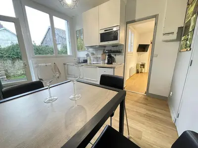 Cuisine ou kitchenette dans l'établissement *NEW* MAISONNETTE*Bail Mobilité*CHIC*NANTES