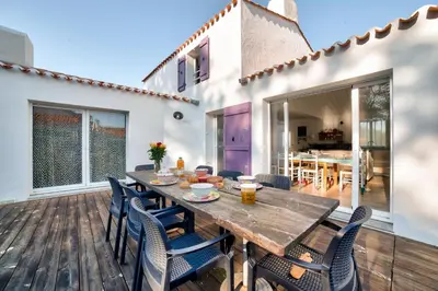 Balcon ou terrasse dans l'établissement Accès privée à la plage à Barbâtre - Maison pour 6