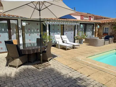 Piscine de l'établissement La petite Logne - logement avec piscine ou située à proximité