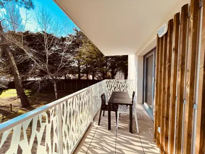 Balcon ou terrasse dans l'établissement L'océan, T3 neuf 300m de la mer classé 3 étoiles