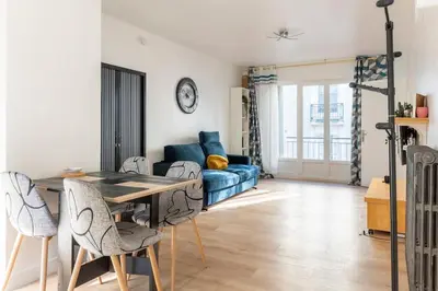 Coin salon dans l'établissement Chez Fitia T2 à Nantes Centre