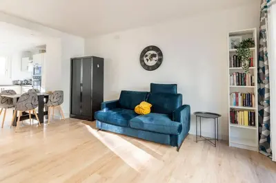 Coin salon dans l'établissement Chez Fitia T2 à Nantes Centre
