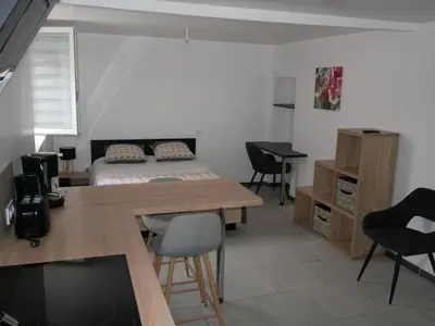 Un ou plusieurs lits dans un hébergement de l'établissement Studio Indépendant, au calme.