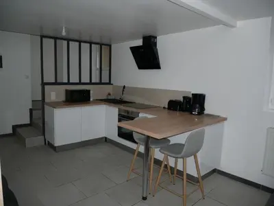 Cuisine ou kitchenette dans l'établissement Studio Indépendant, au calme.