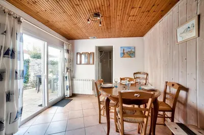 Plan de l'établissement Jolie maison avec cour pour 5 personnes