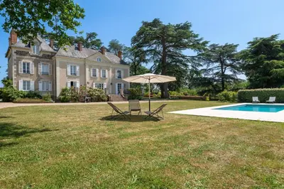 Piscine de l'établissement Le Pasty - Piscine - Tennis - Puy du Fou ou située à proximité