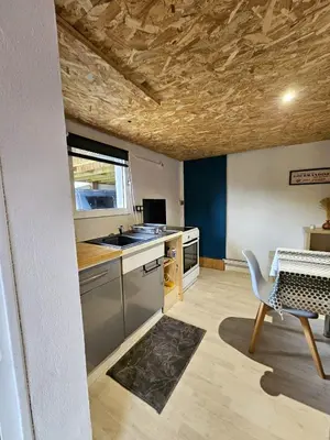 Cuisine ou kitchenette dans l'établissement Studio confort chez Lolita et Wilfried