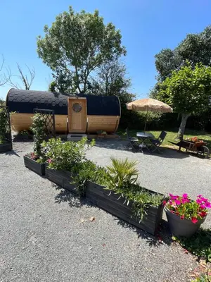 Jardin de l'établissement Logement insolite