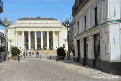 Plan de l'établissement TRENTEMOULT-REZE : 2 chambres, 65m²+parking+wifi