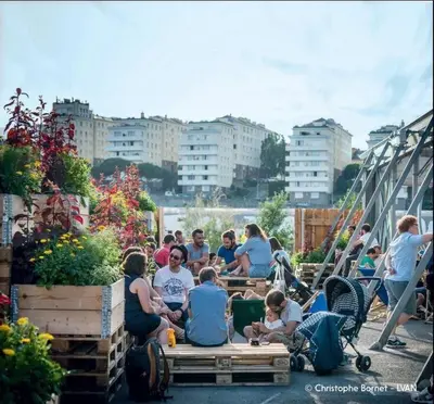 Clients de l'établissement TRENTEMOULT-REZE : 2 chambres, 65m²+parking+wifi