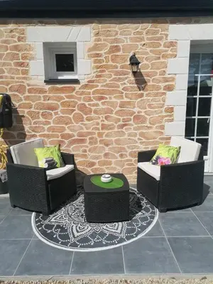 Coin salon dans l'établissement L'INSTANT ZEN NATURISTE ONLY ADULTE