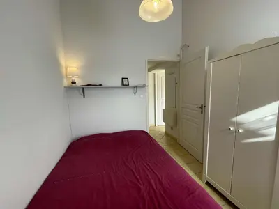 Un ou plusieurs lits dans un hébergement de l'établissement Maison avec Piscine Chauffée, Terrasse et Parking à 300m de l'Océan - FR-1-224C-219